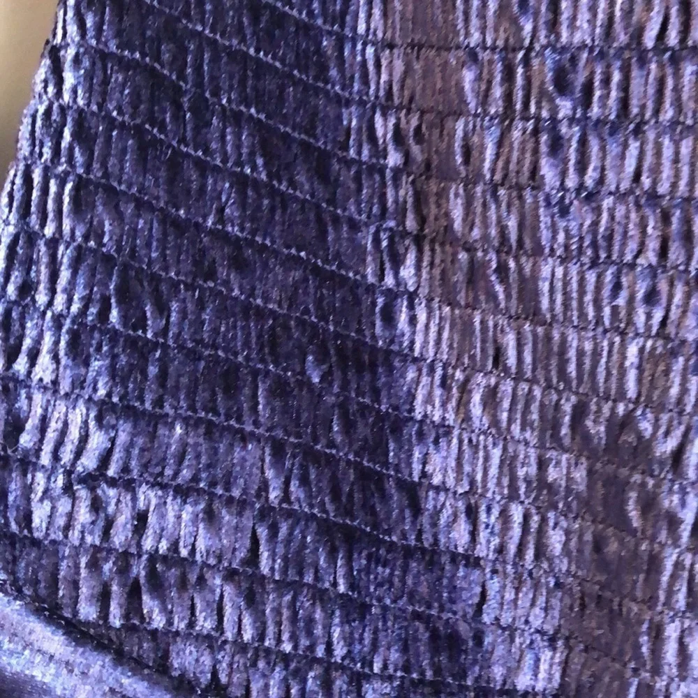 Free People girls Just Wanna Bodysuit Sz M Navy Smocked Puff Sleeve Velvet - Picture 3 of 8